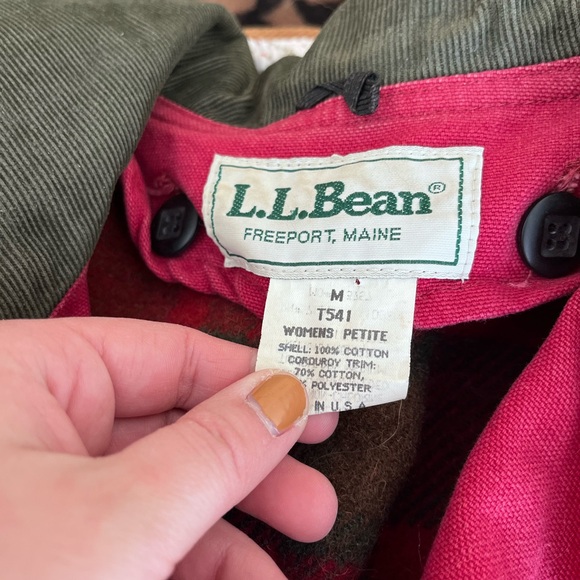 Vintage 90s flannel lined LLbean chore coat red green corduroy barn coat jacket - Picture 5 of 5